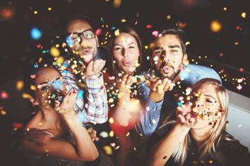 party verjaardagsfeestje vrienden leuke verjaardagscadeaus - feestje
